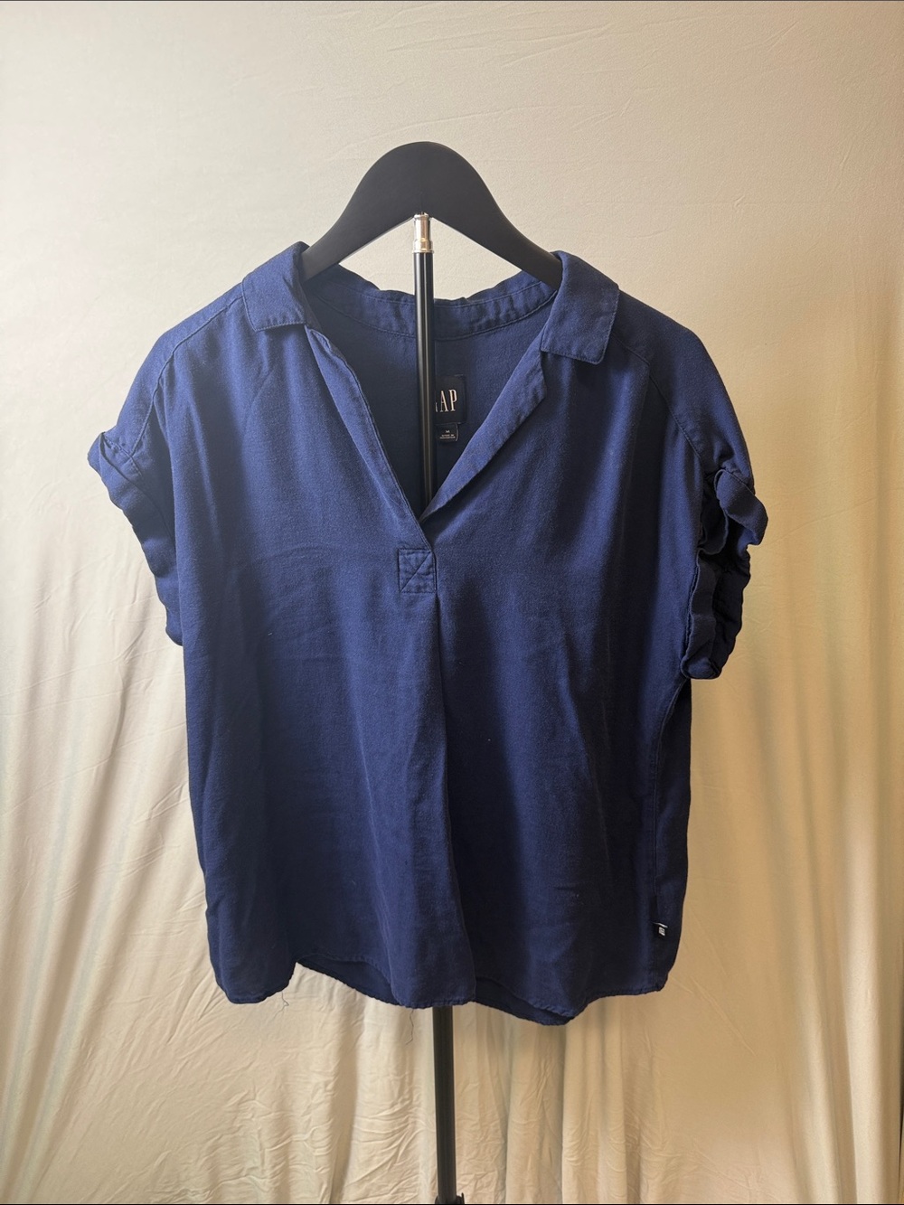 GAP Deep Navy Short-Sleeve V-Neck Collared Blouse